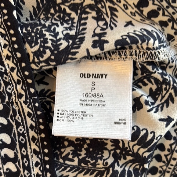 3 for $10 Old Navy Navy and White Patterned Lightweight Polyester Tee Shirt Sm - Picture 4 of 7